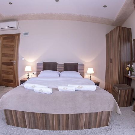 Hotel Semitronix Peja Kültér fotó