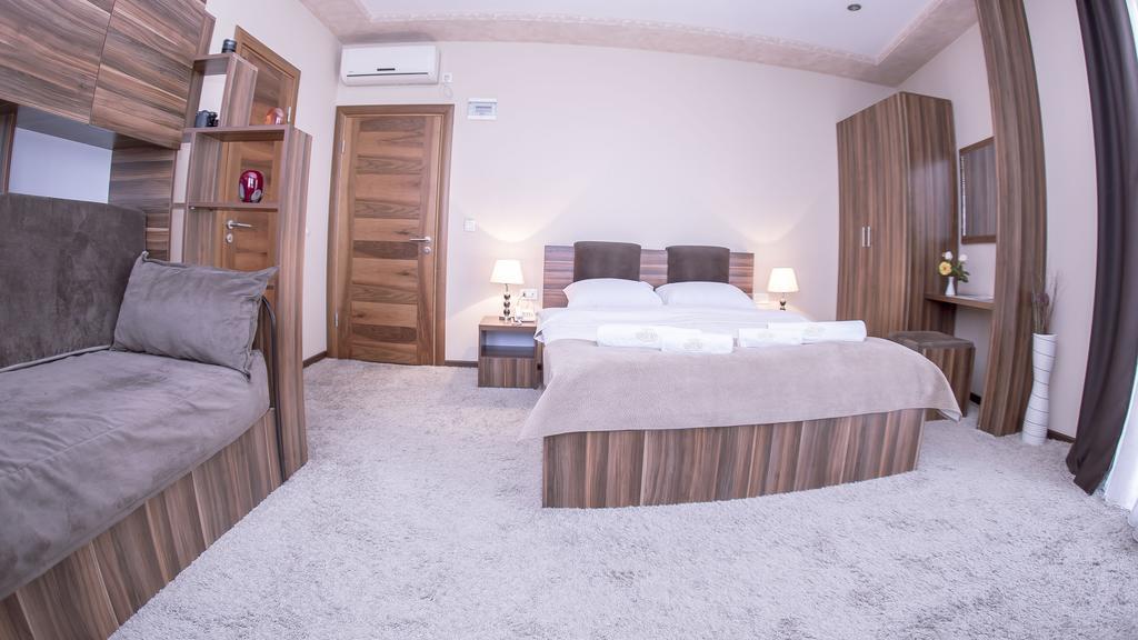 Hotel Semitronix Peja Kültér fotó