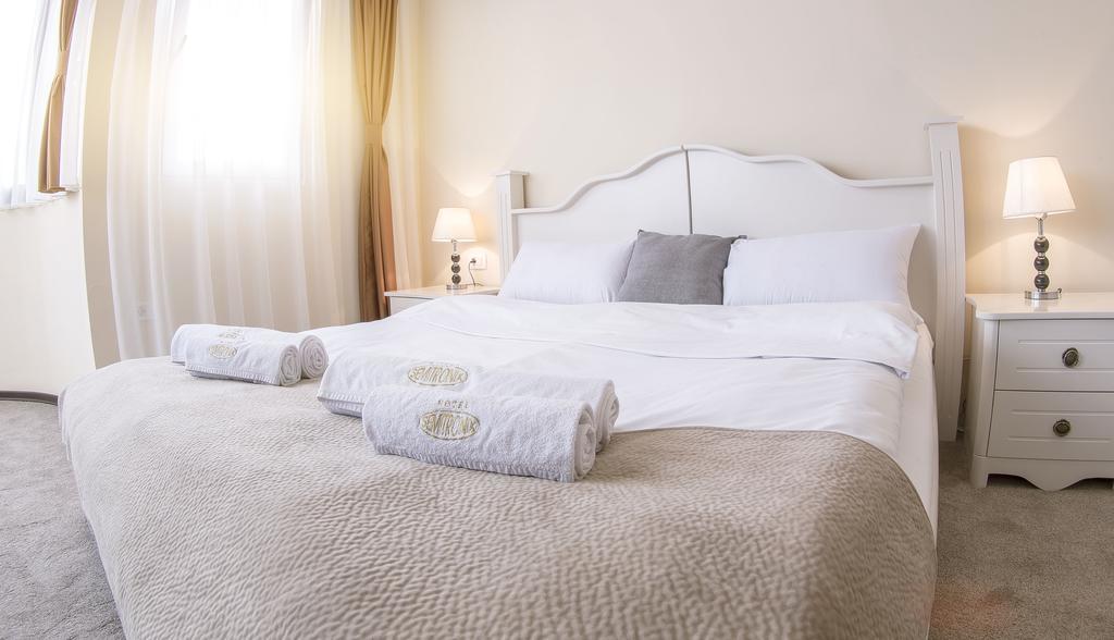 Hotel Semitronix Peja Kültér fotó