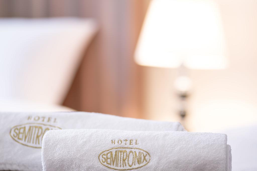 Hotel Semitronix Peja Kültér fotó
